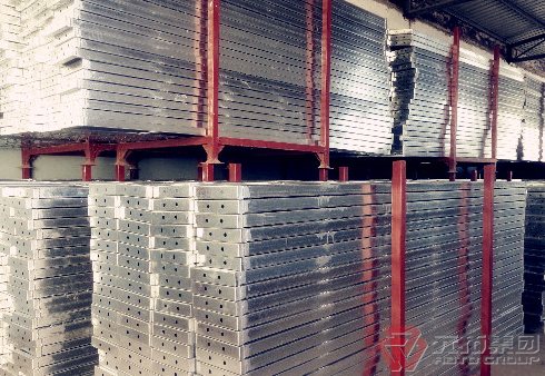 建筑鋼跳板與竹跳板價(jià)格對比