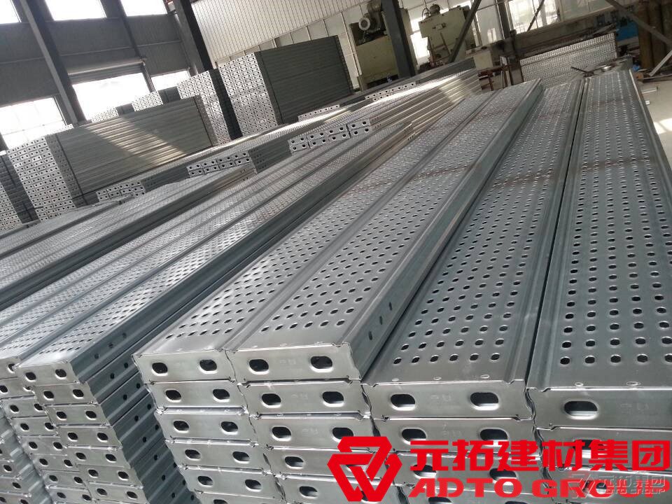 鋼跳板主要靠什么防滑？